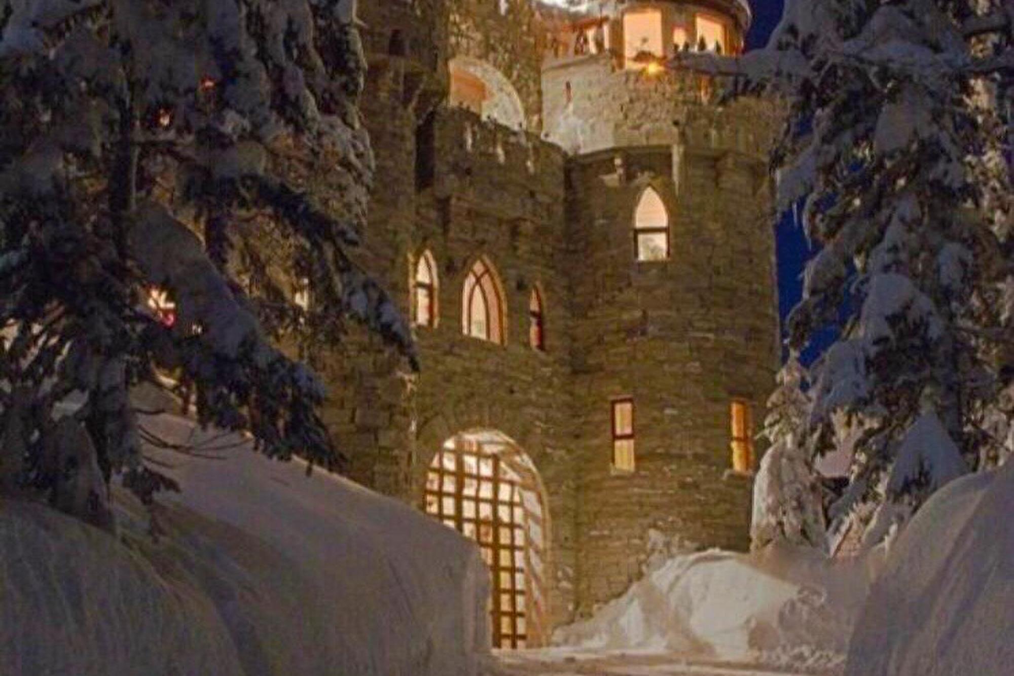 サンドポイント Schweitzer Castleヴィラ エクステリア 写真